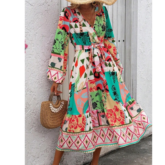 Luxe Print Long sleeve Belted Midi Dress - Picture 7 of 10